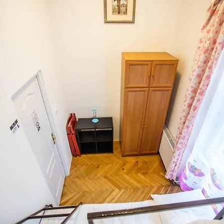 Centre Sunshine Bedroom Room Season 5 Budapest Exterior photo