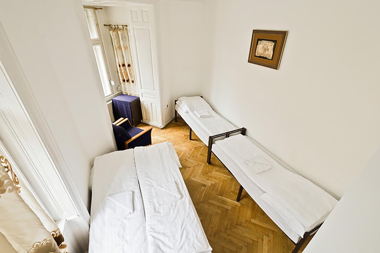 Centre Sunshine Bedroom Season 5 * Budapeszt